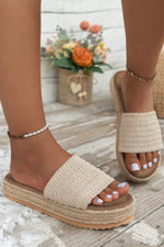 Load image into Gallery viewer, White Boho Single Band Slippers
