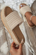 Load image into Gallery viewer, White Boho Single Band Slippers
