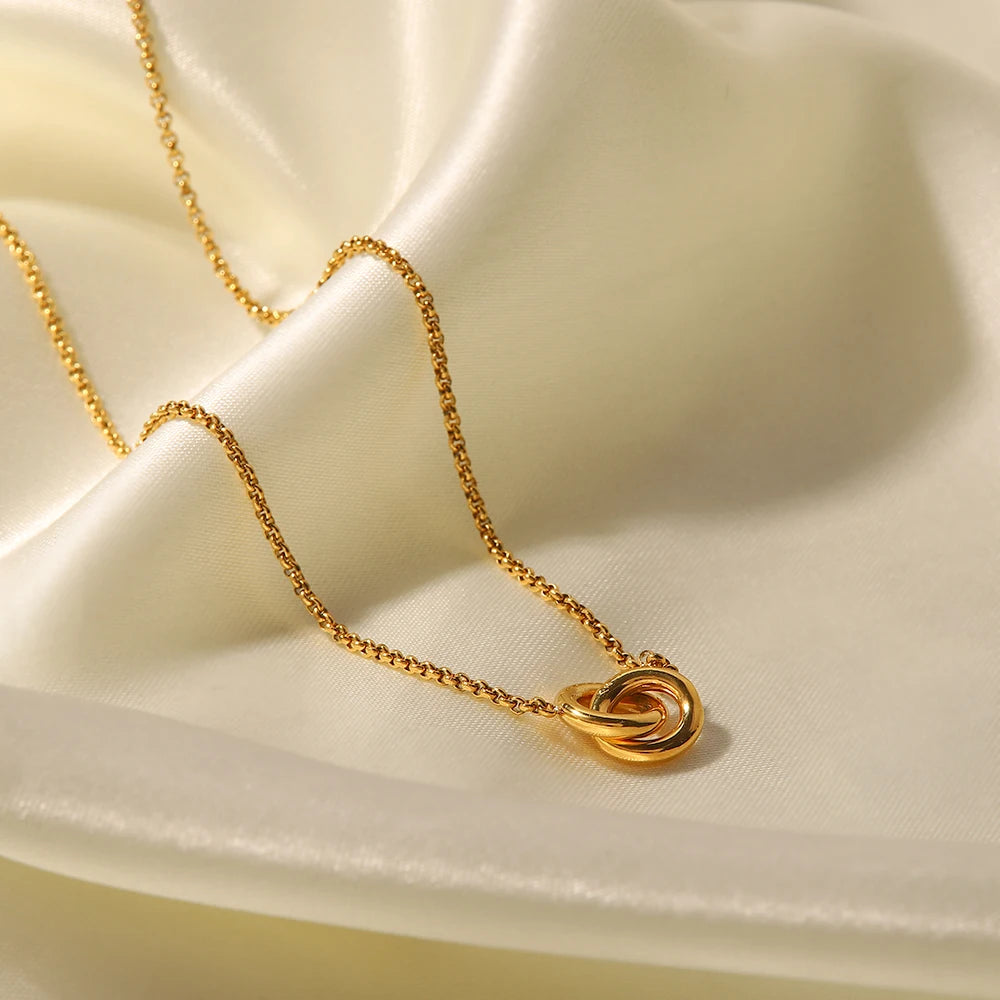 Interlocked Double Ring Pendant Necklace | 18K Gold Plated Stainless Steel Choker