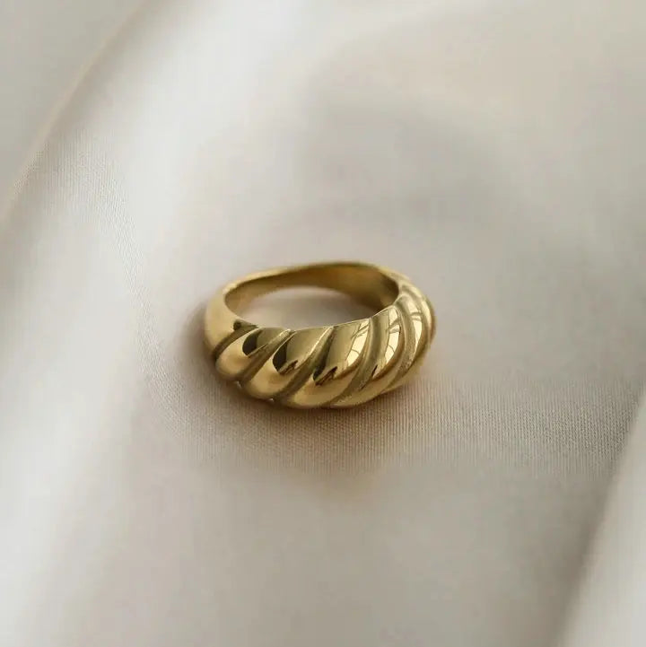 Croissant Twisted Gold Dome Ring | 18K PVD | Non-Tarnish Stainless Steel