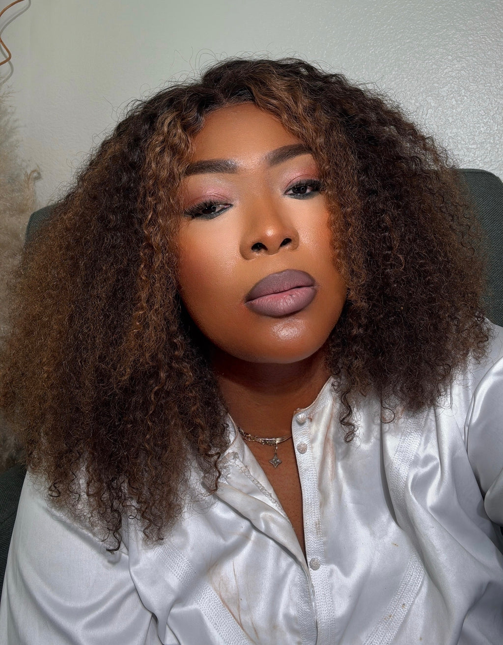 14 Inch P4/27 Kinky Curly 5x5 Lace Closure Wig | Honey Highlight 150% Density