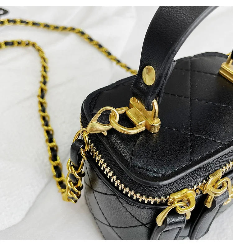 Small Shoulder Bucket Mini Bag Crossbody with Metal Chain – Trendy and Versatile Handbag