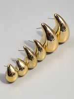 Load image into Gallery viewer, Bold Glow Chunky Hoop Earrings – Luxe Shine, Everyday Vibe
