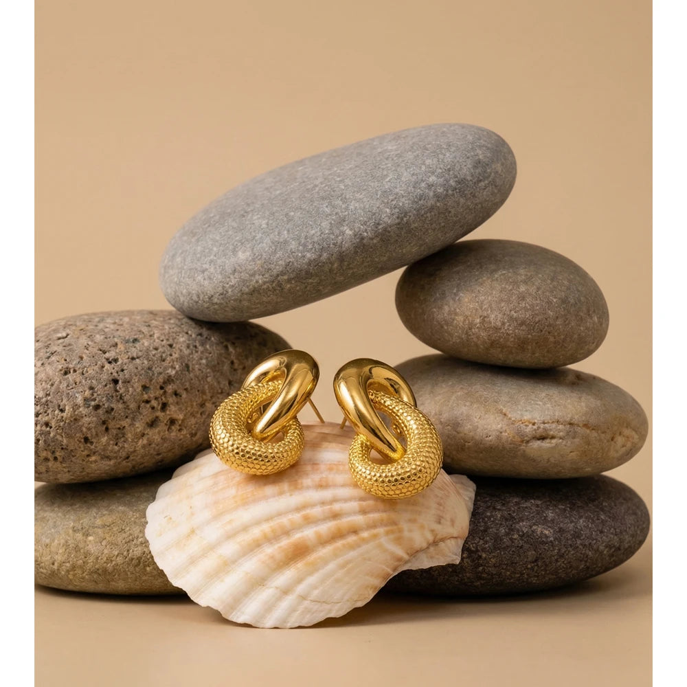 Interlocking Stud Earrings & Pendant Necklace | PVD Gold