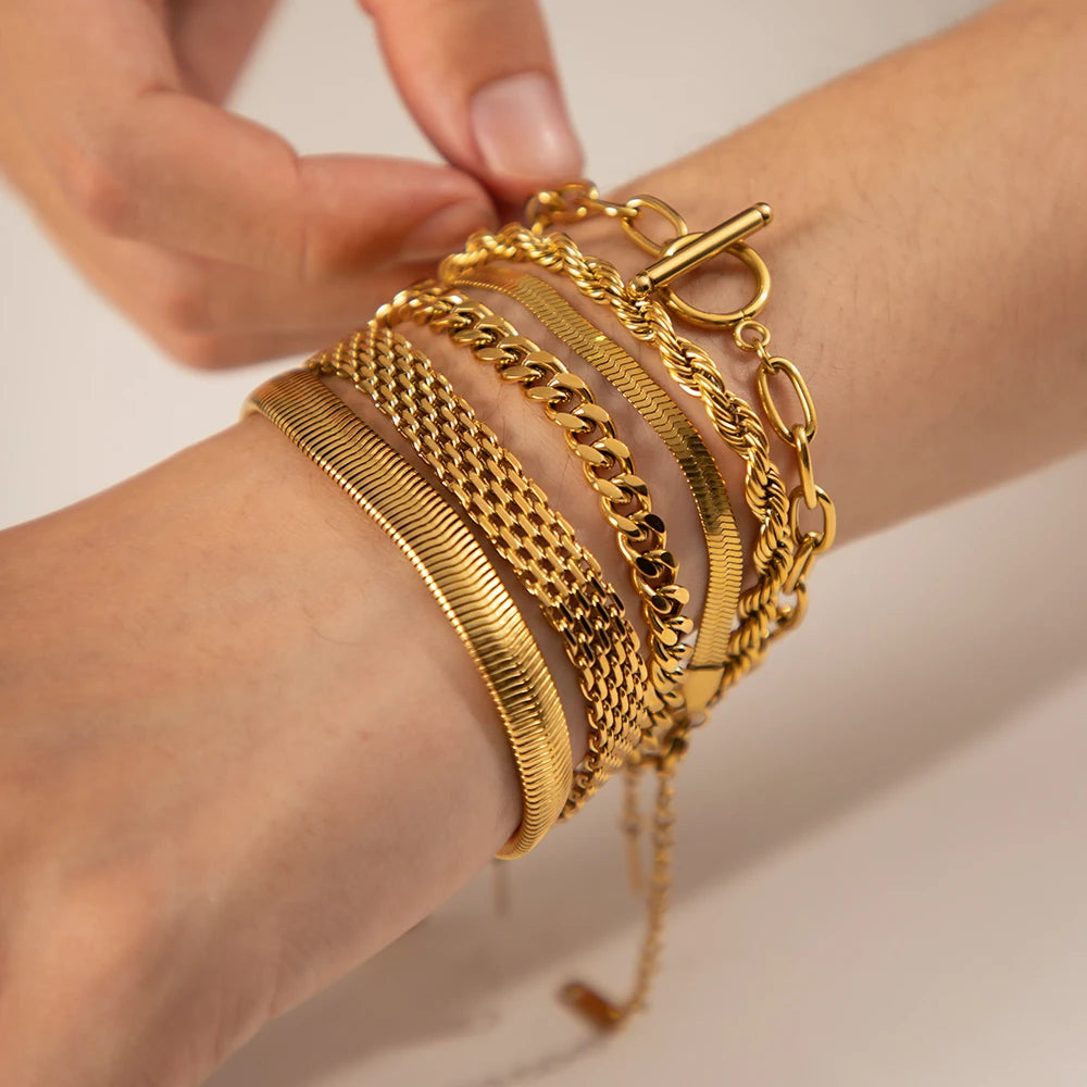 Flat Herringbone Snake Chain Bracelet | 18K Gold | 3mm | The PM Edit