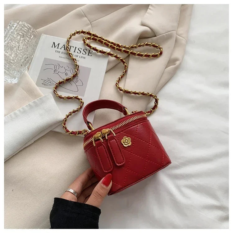 Small Shoulder Bucket Mini Bag Crossbody with Metal Chain – Trendy and Versatile Handbag