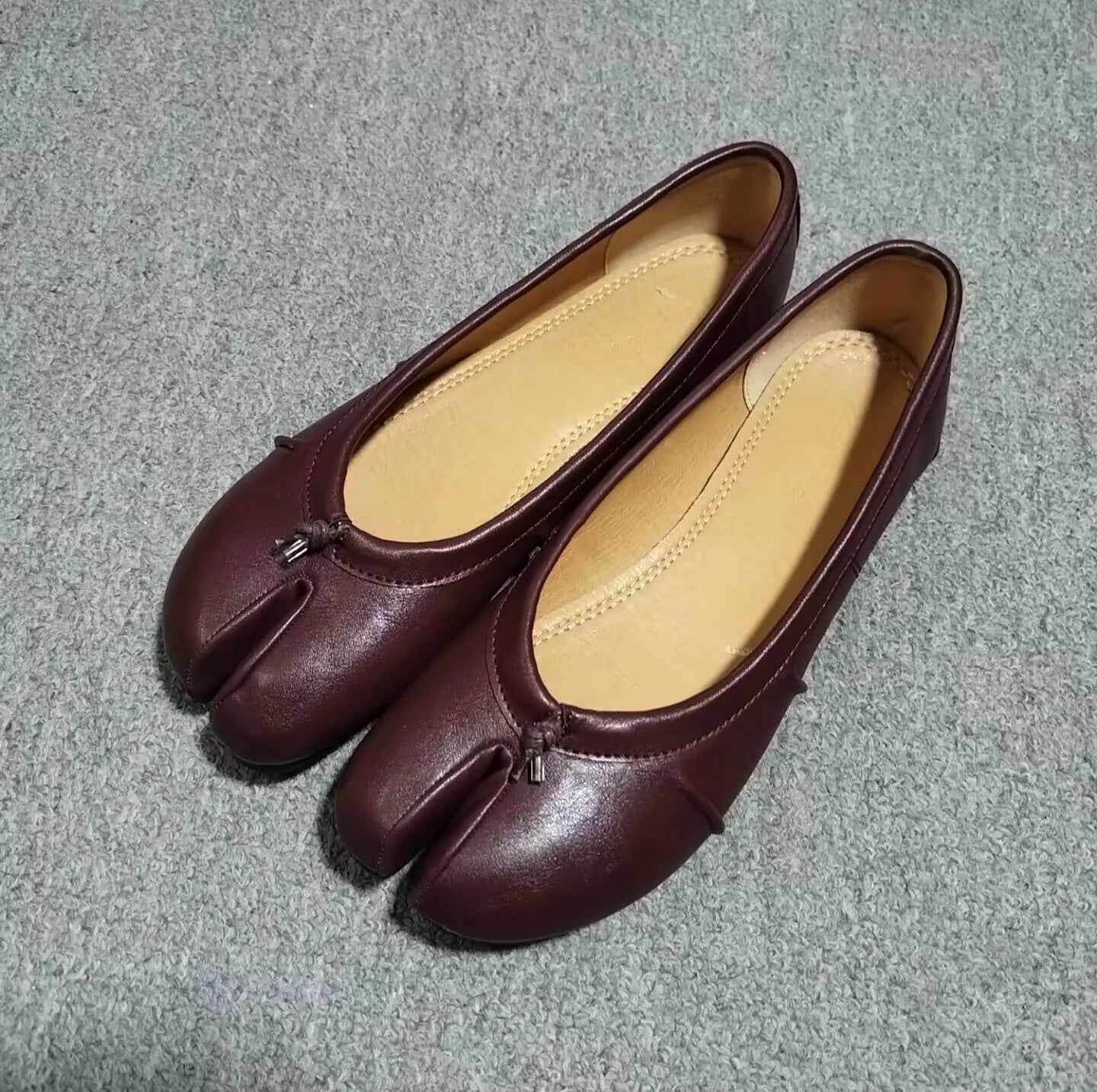 Split Toe Tabi Ballet Flats – Slip-On Leather Loafers for Women