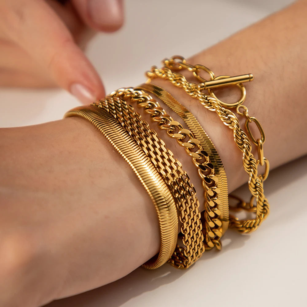 Flat Herringbone Snake Chain Bracelet | 18K Gold | 3mm | The PM Edit