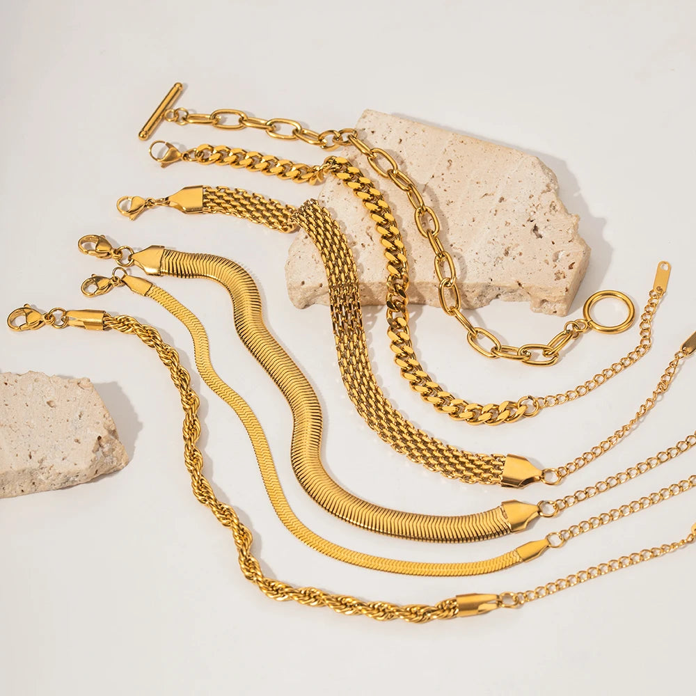 Flat Herringbone Snake Chain Bracelet | 18K Gold | 3mm | The PM Edit