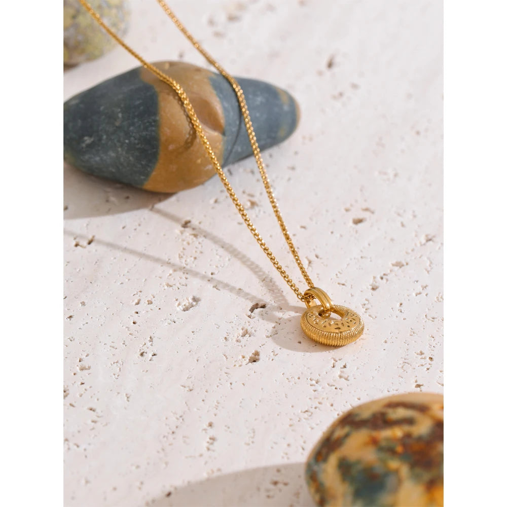Textured Donut Pendant Necklace | 18K PVD Gold Plated Stainless Steel Jewelry