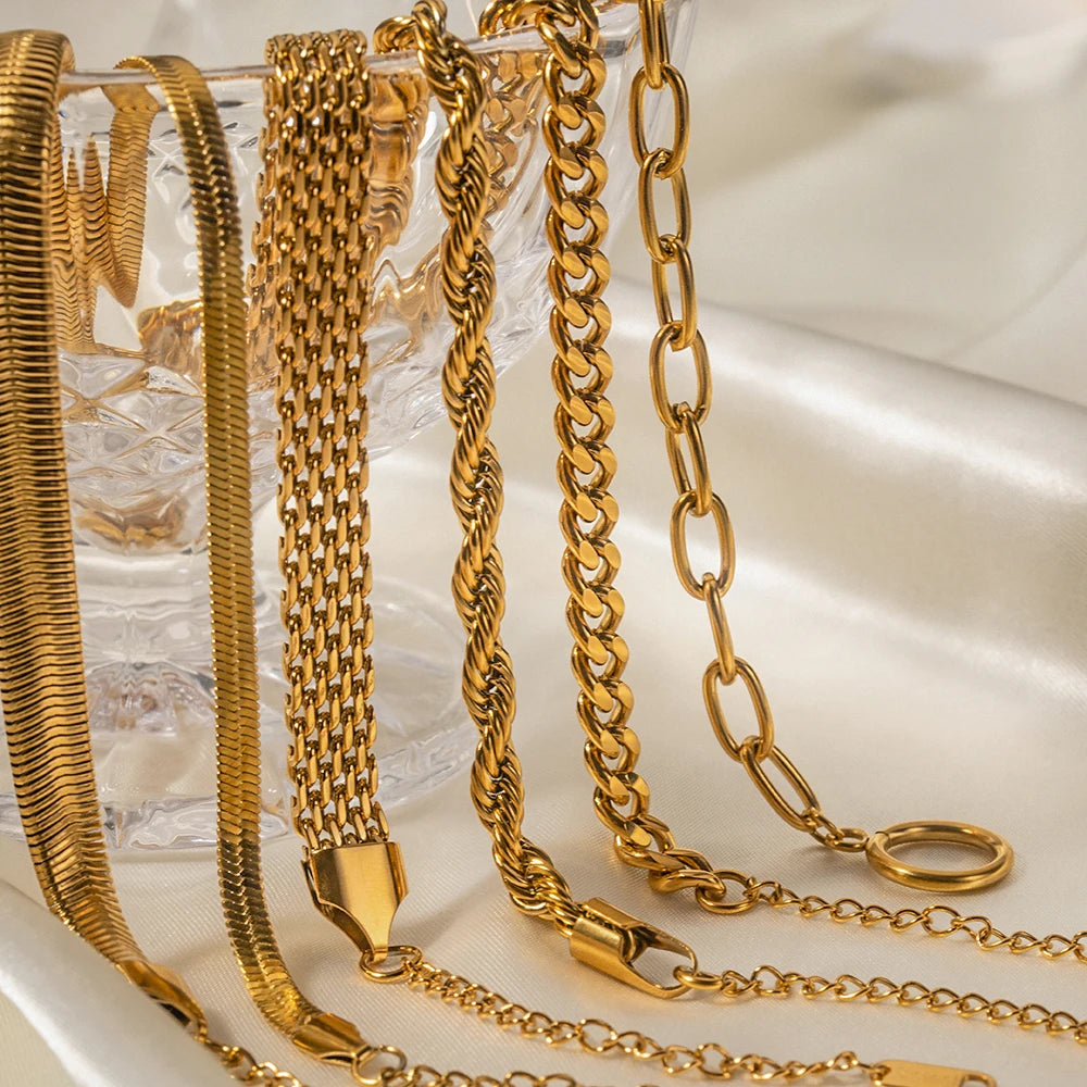 Flat Herringbone Snake Chain Bracelet | 18K Gold | 3mm | The PM Edit