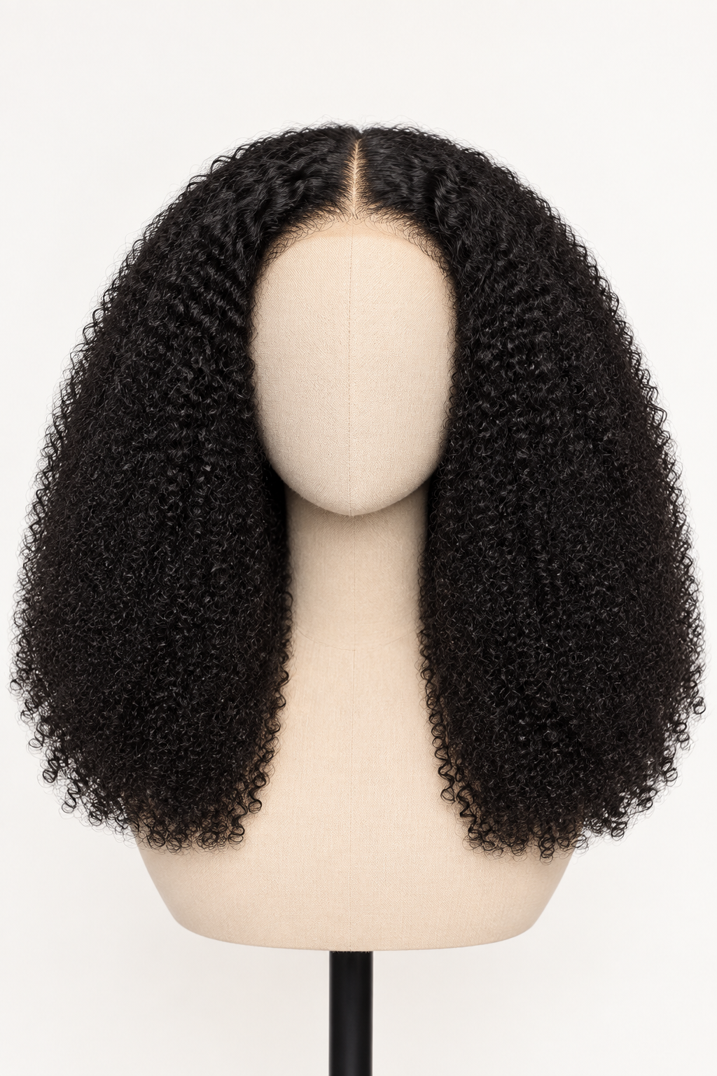Accurate kinky-curly wig front display