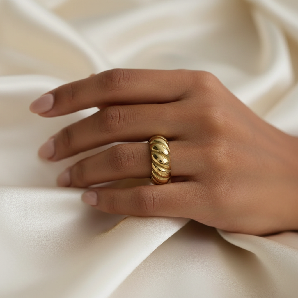 Croissant Ring — Cream Silk