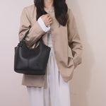 Load and play video in Gallery viewer, Soft Leather Luxury Handbag – Everyday Elegance with Premium Texture
