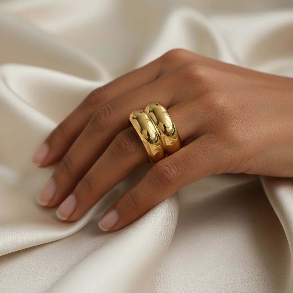 Ring — Cream Silk Close-Up