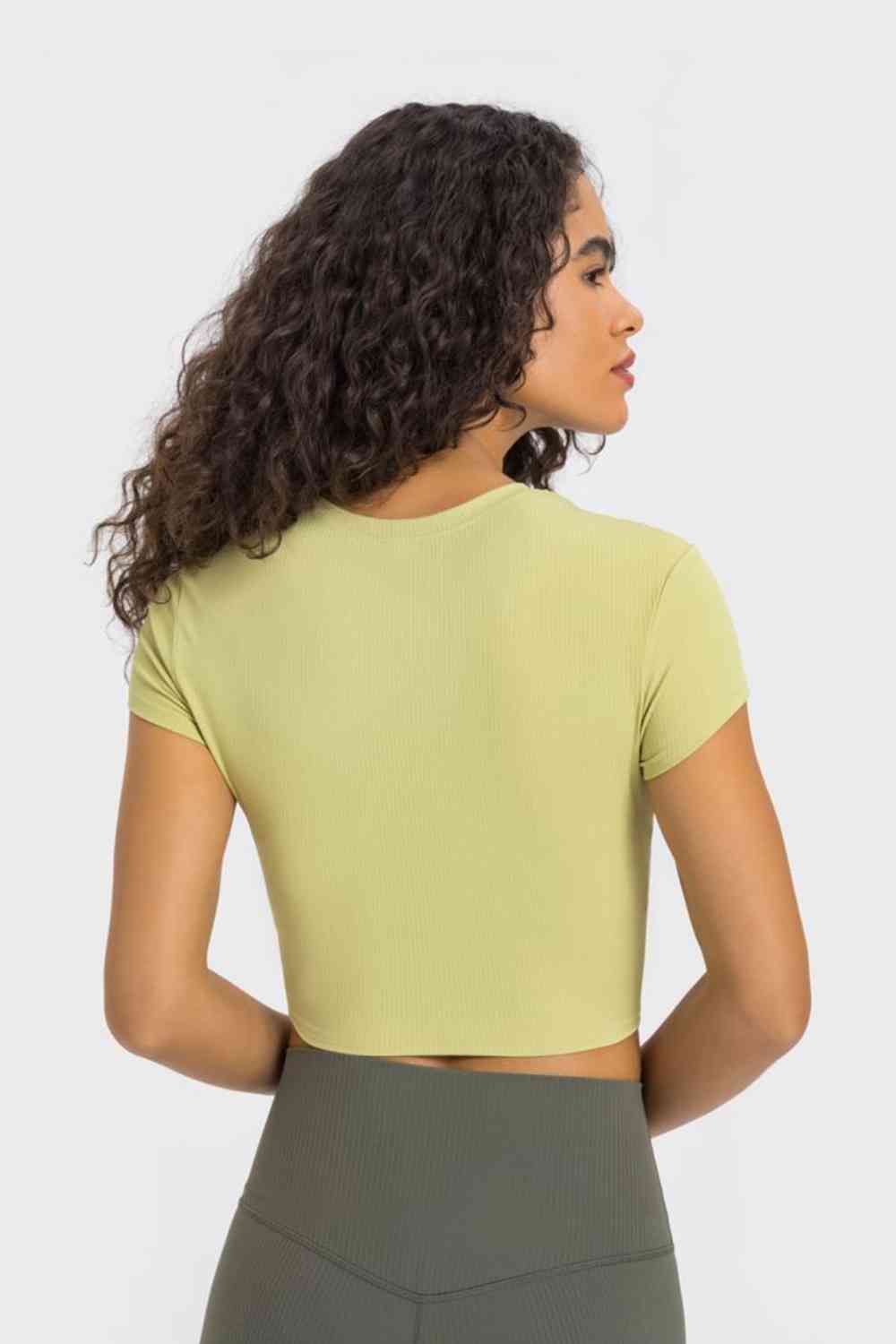 Round Neck Short Sleeve Cropped Sports Tee