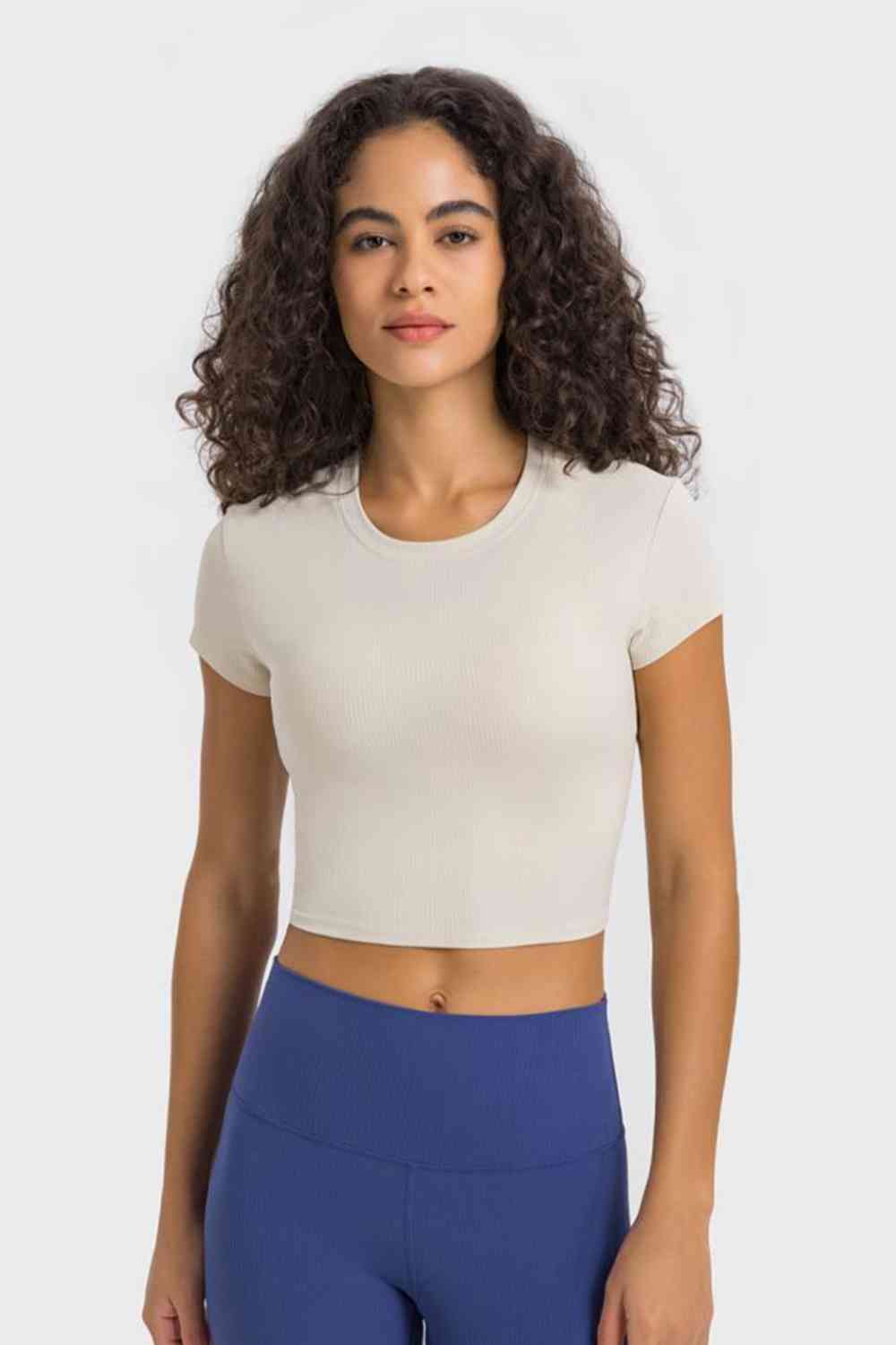 Round Neck Short Sleeve Cropped Sports Tee