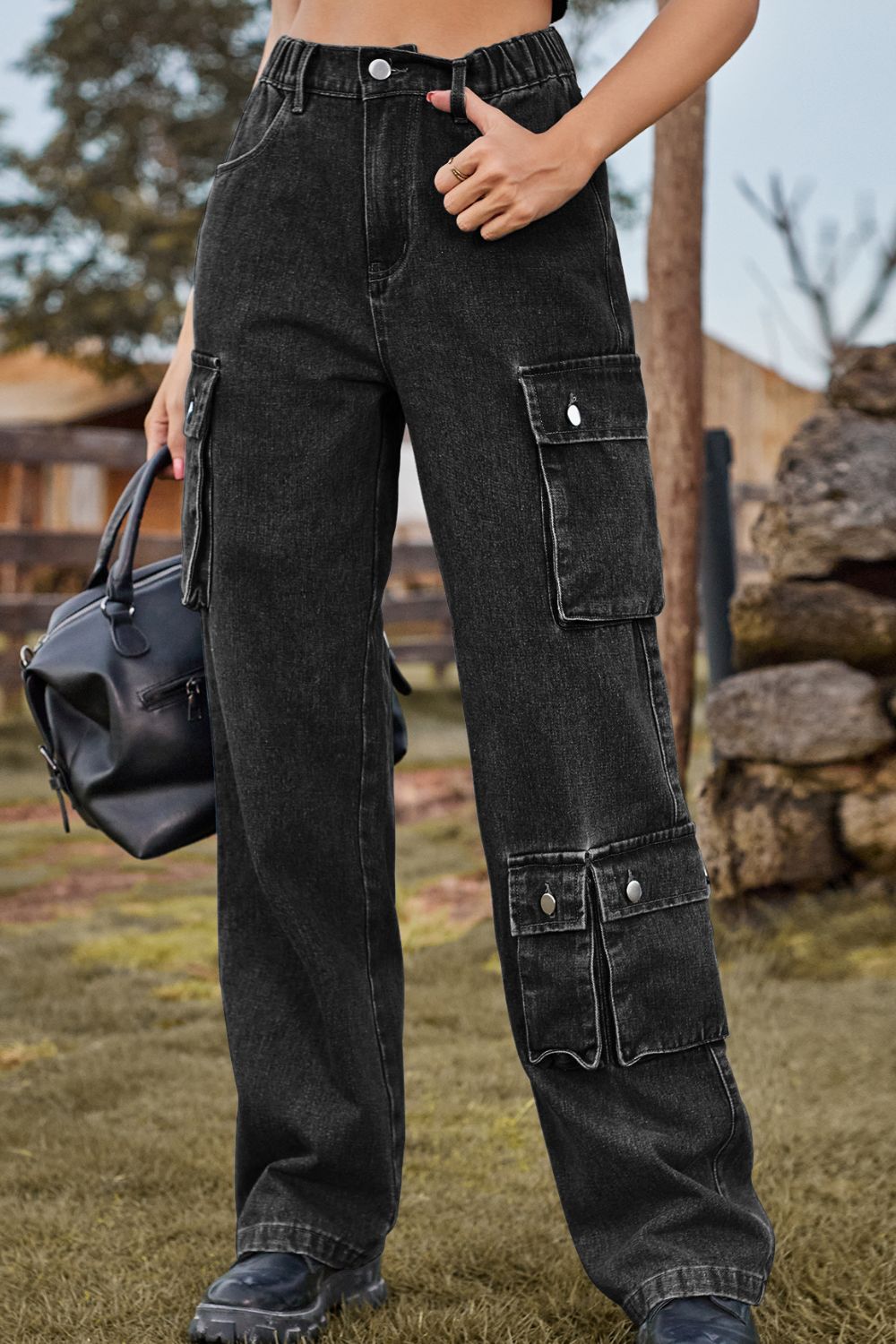 Loose Fit Wide Leg Cargo Pants