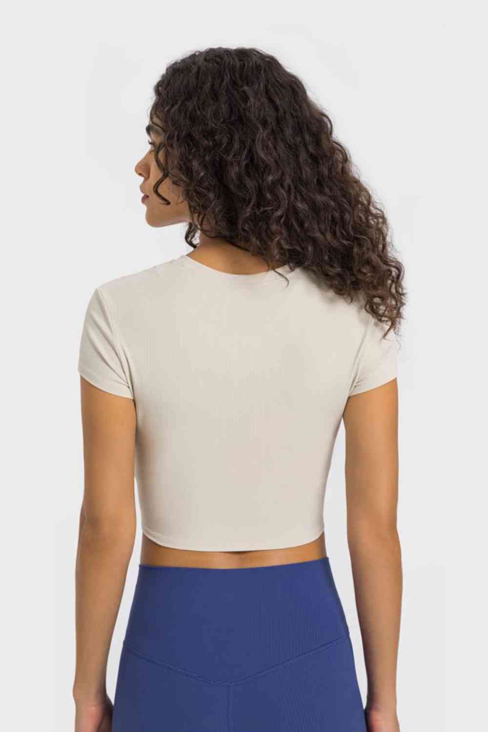 Round Neck Short Sleeve Cropped Sports Tee