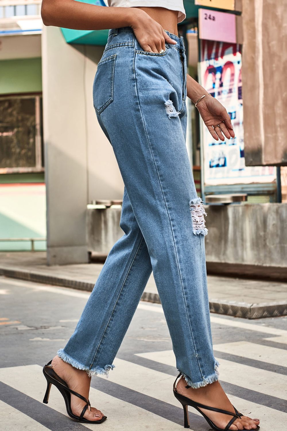 Distressed Buttoned Loose Fit Pants