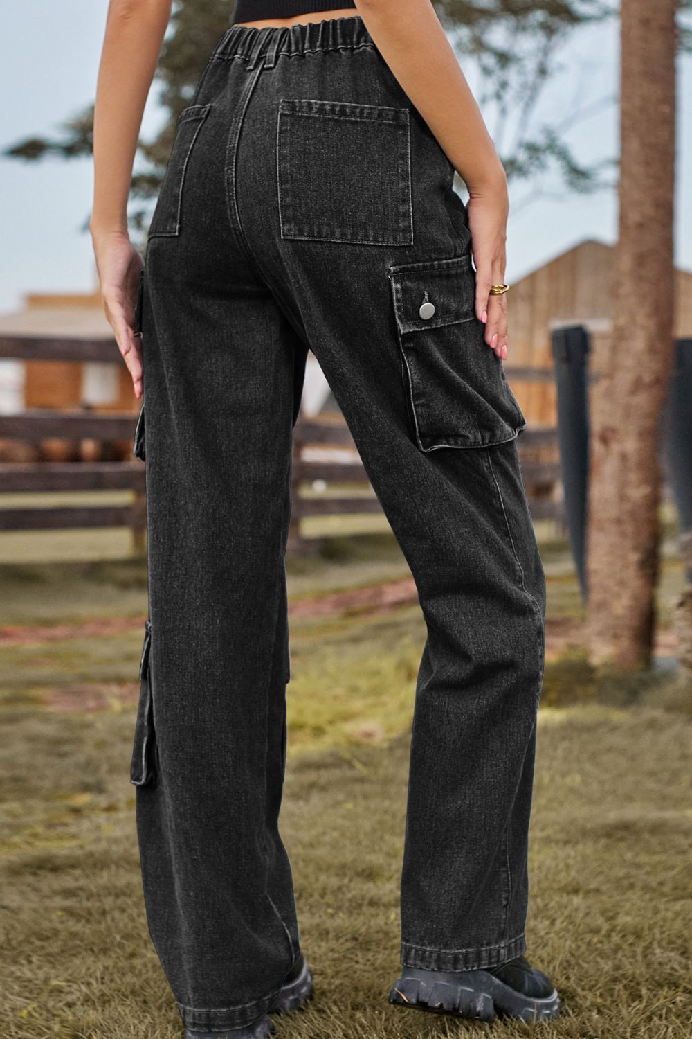 Loose Fit Wide Leg Cargo Pants