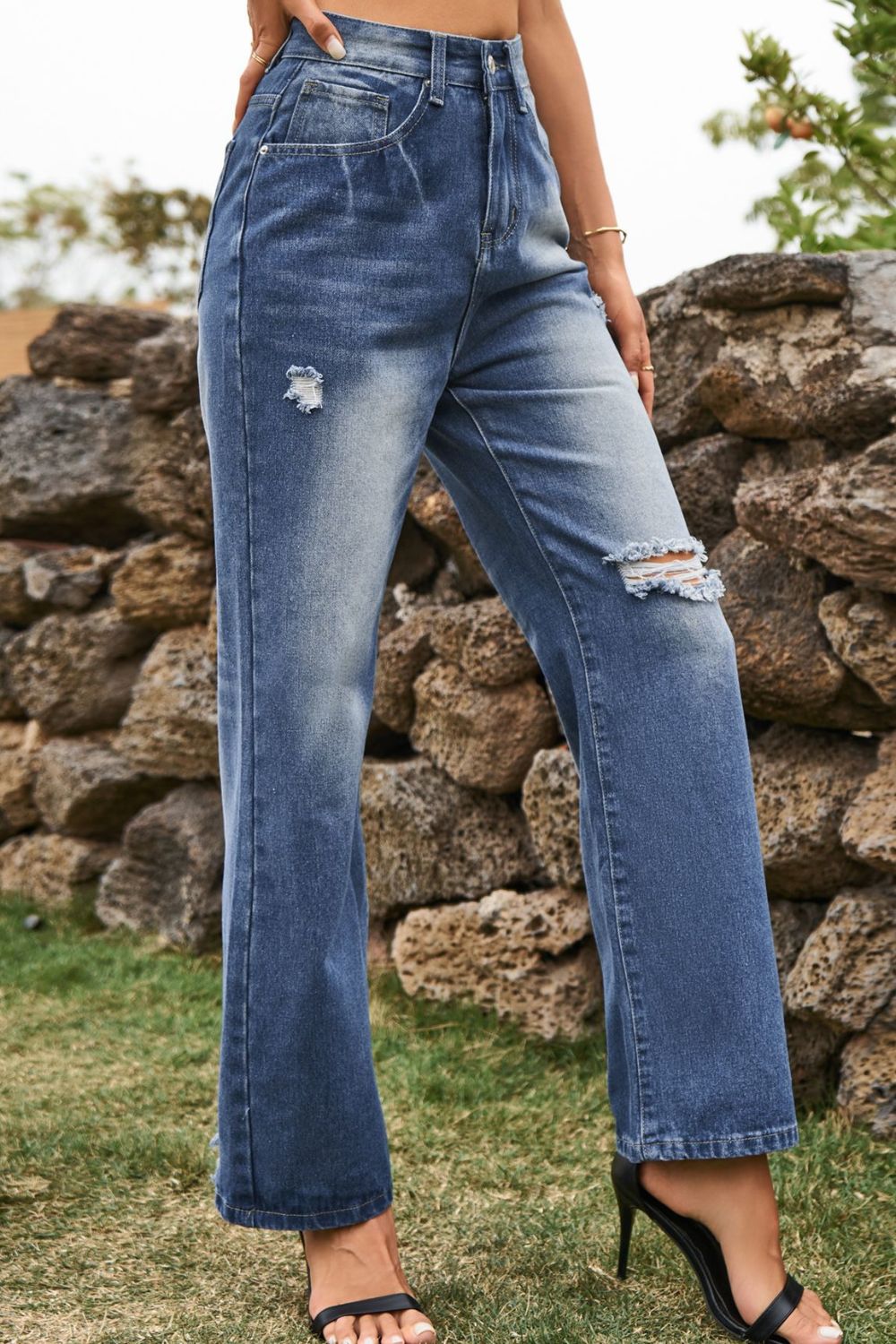 Distressed Buttoned Loose Fit Pants