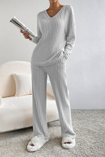 Ribbed V-Neck Lounge Set – Cozy Two-Piece Outfit for Everyday Comfort