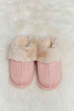 Load image into Gallery viewer, Melody Fluffy Indoor Slippers
