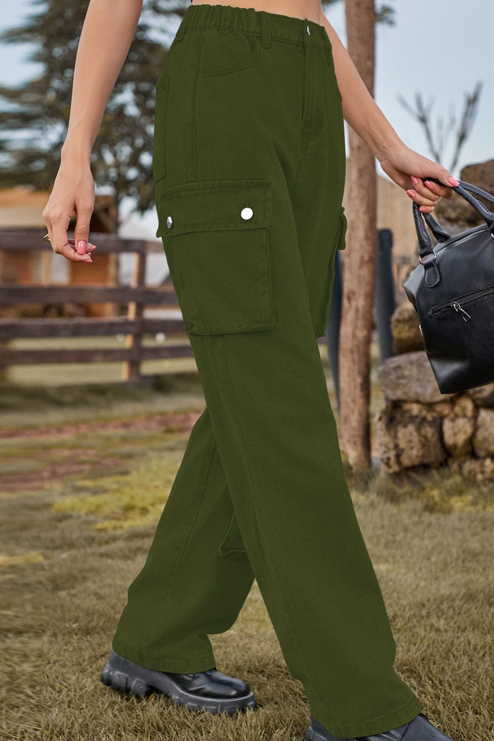 Loose Fit Wide Leg Cargo Pants