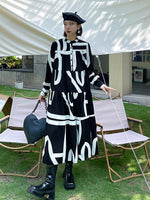 Load image into Gallery viewer, Black and White Printed Oversized Dress
